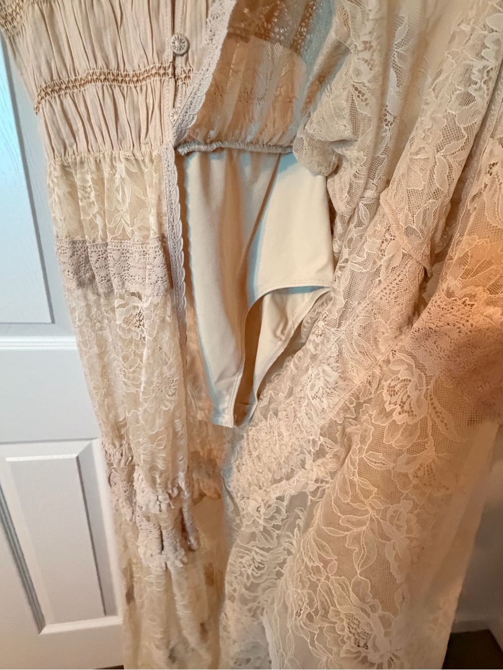 🤍 Free People Sweet Saloon Maxi Dress Tea Creme Lace Boho Medium NWT $228 MSRP - Picture 9 of 10